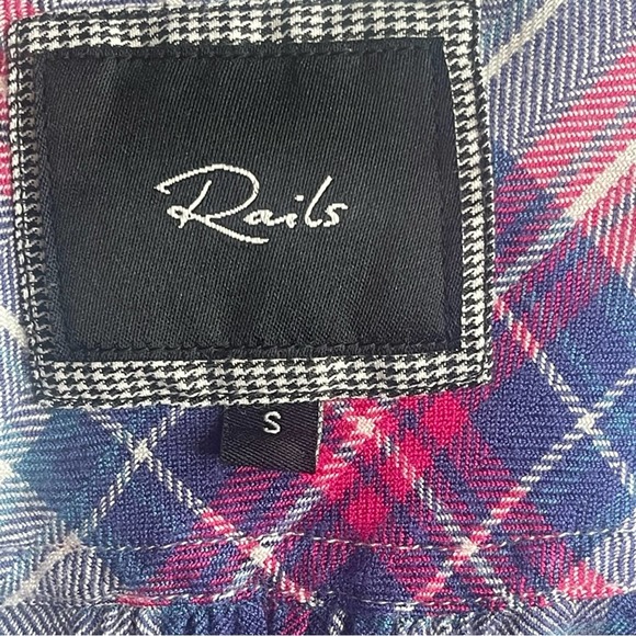 Rails Brit Sleeveless Plaid Shirt - Size S - very soft - like new condition - Picture 8 of 14